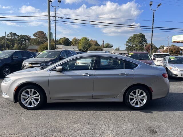 Vehicle Image 7 of 22 for 2015 Chrysler 200