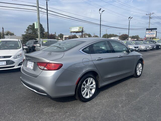 Vehicle Image 5 of 21 for 2015 Chrysler 200