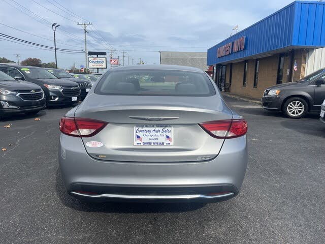 2015 Chrysler 200 - 6