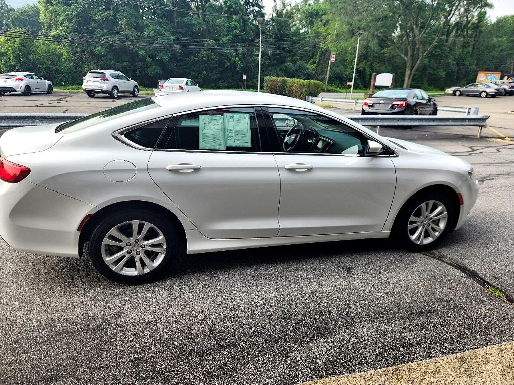 2017 Chrysler 200 Limited Platinum