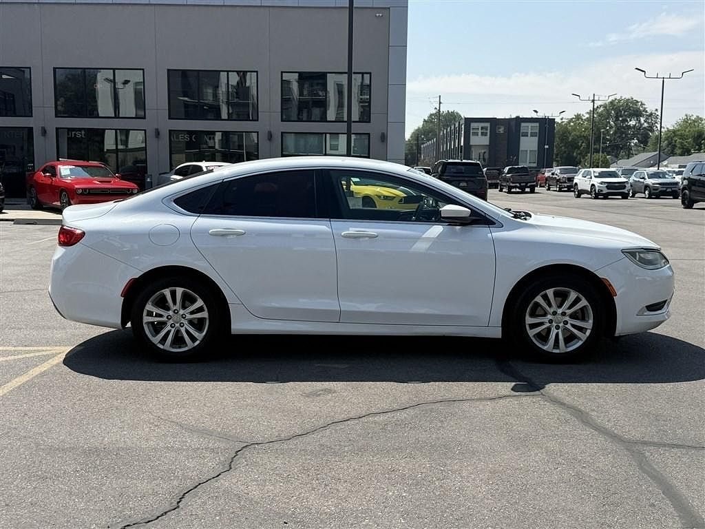 2016 Chrysler 200 Limited