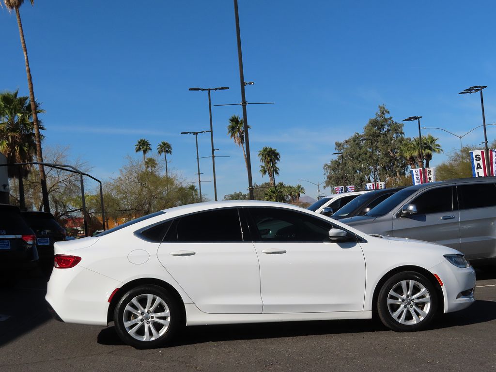 2016 Chrysler 200 Limited