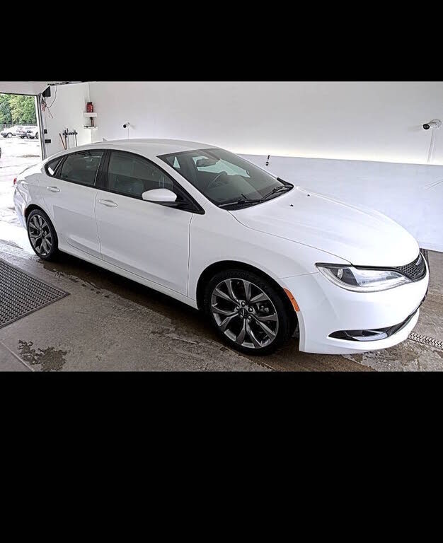 2016 Chrysler 200 S
