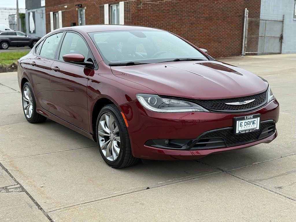 2016 Chrysler 200 S