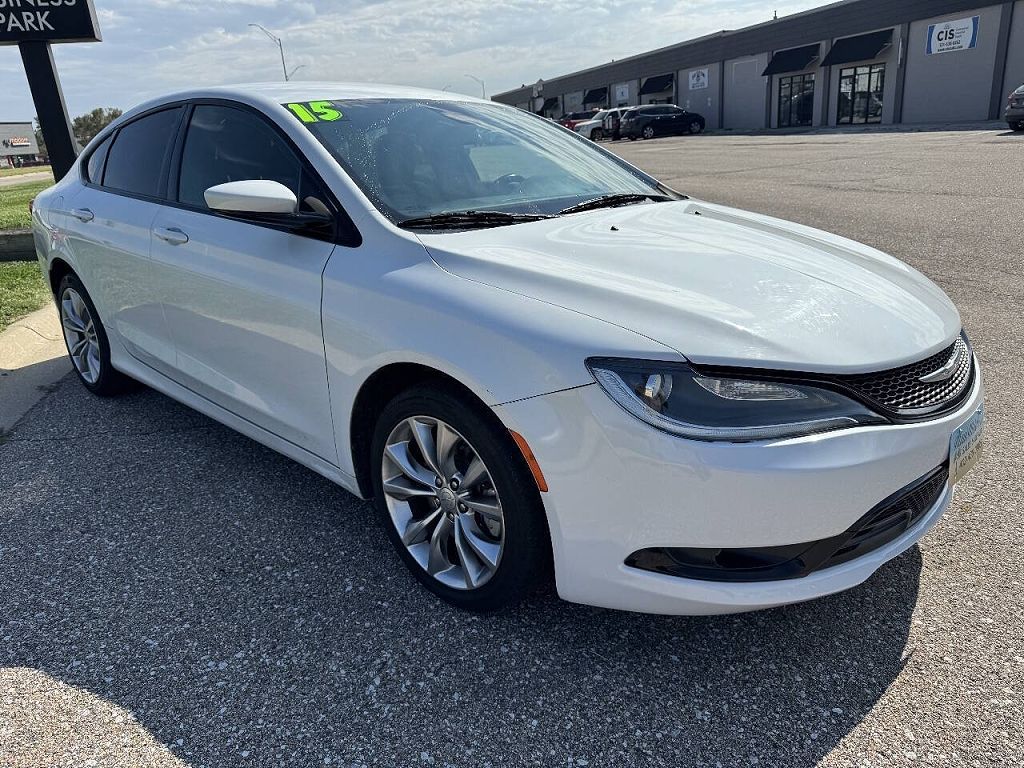 2015 Chrysler 200 S