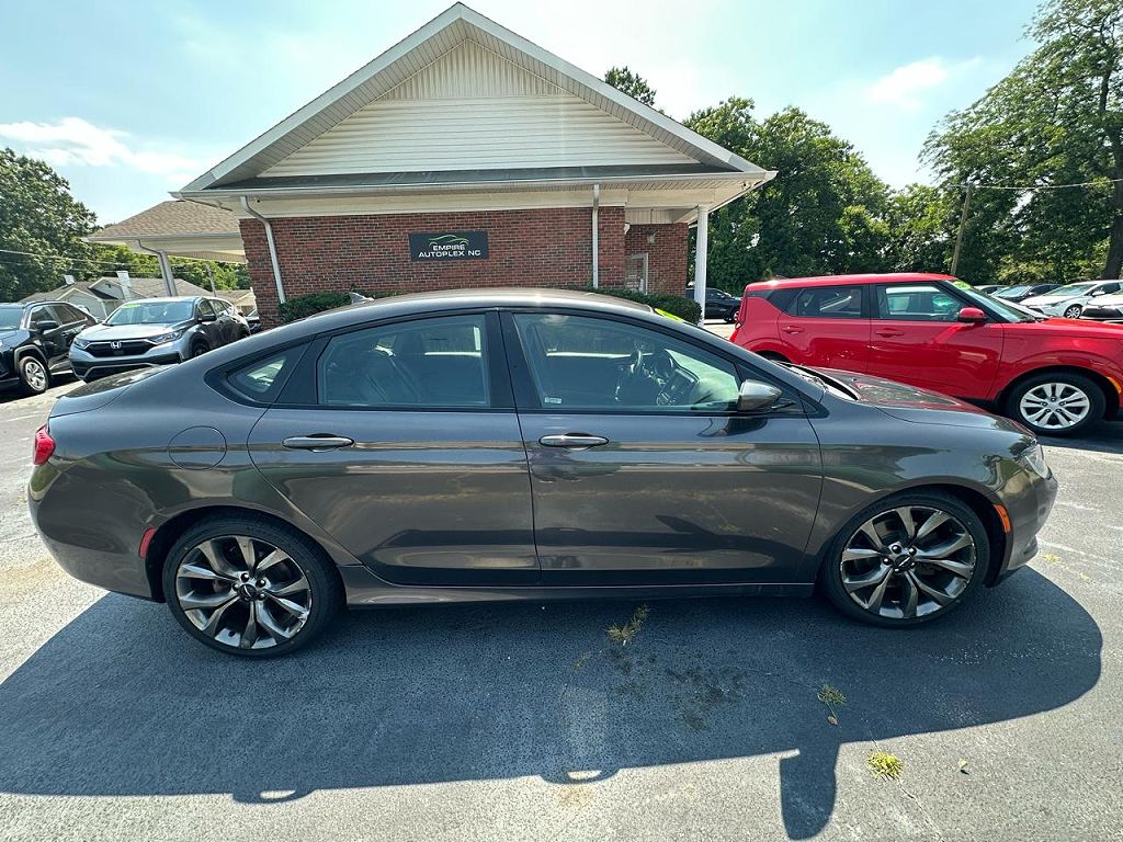 2016 Chrysler 200 S