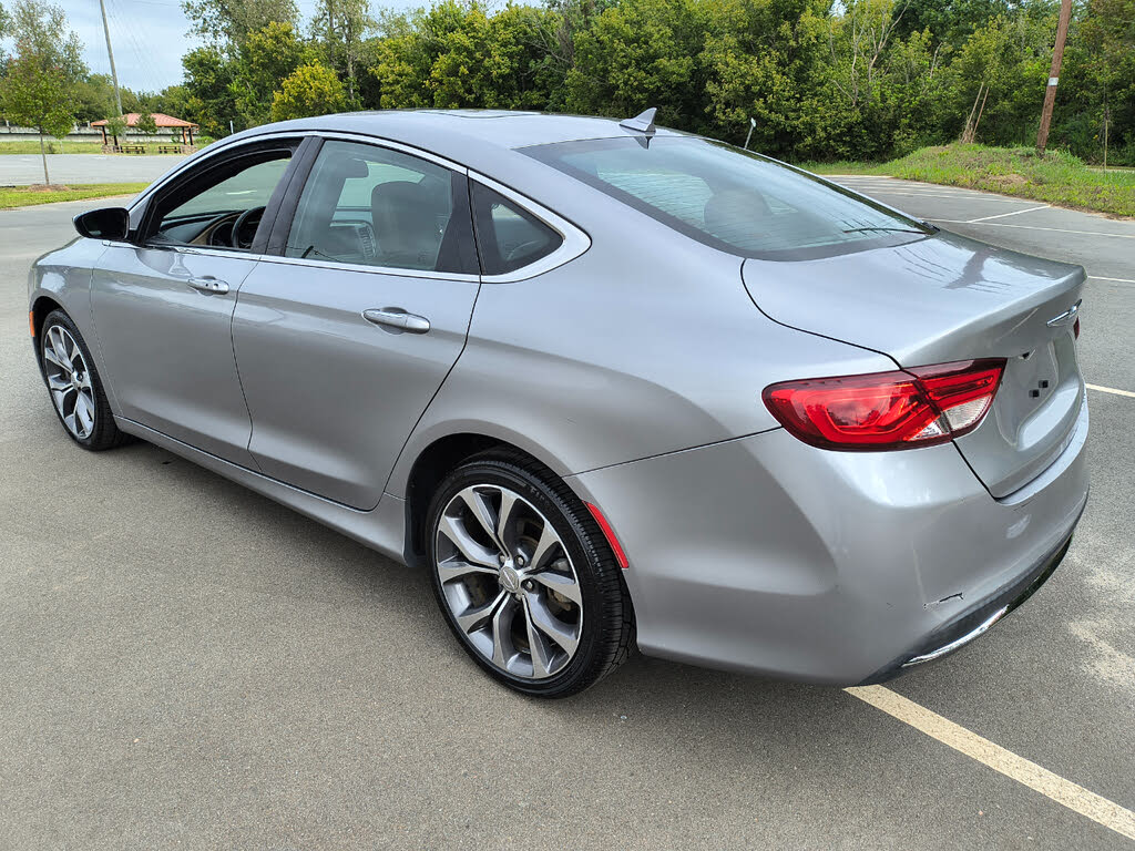 2016 Chrysler 200 - 37