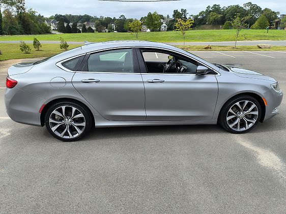 2016 Chrysler 200 - 8