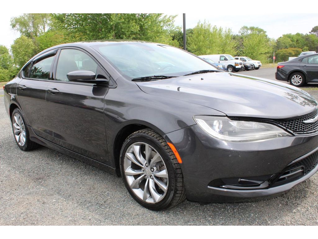 2016 Chrysler 200 S