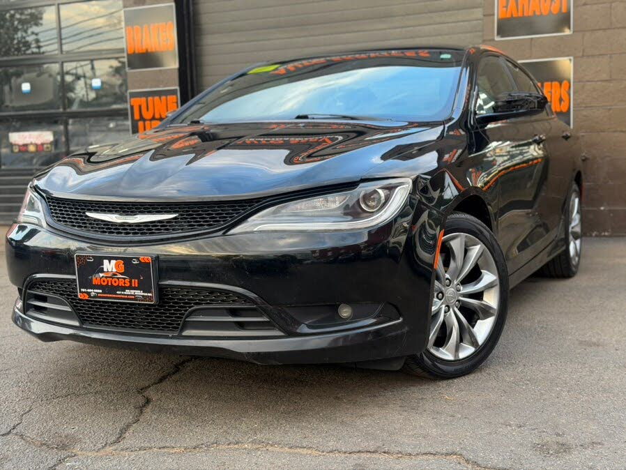 2015 Chrysler 200 S