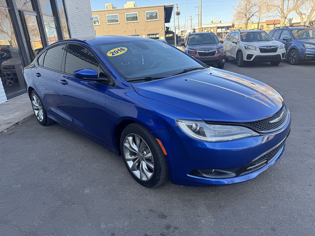 2016 Chrysler 200 S