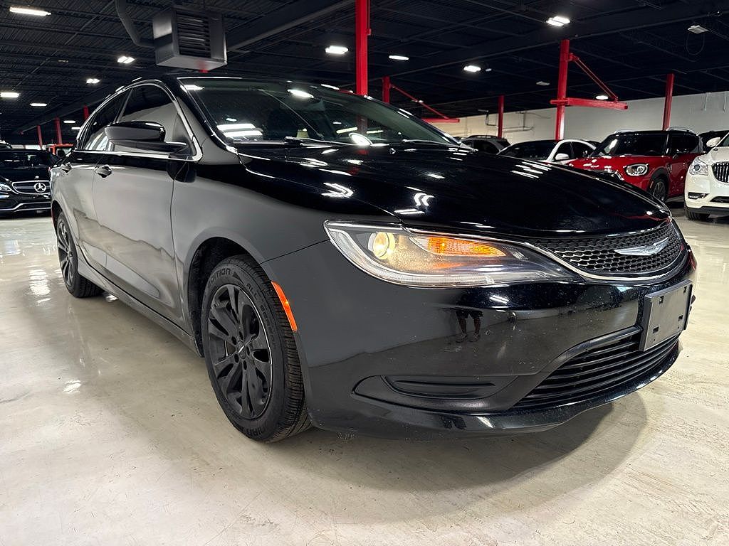 2017 Chrysler 200 Touring