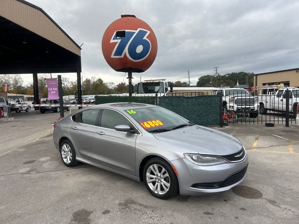 2016 Chrysler 200 Touring