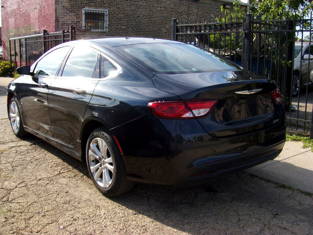 Vehicle Image 31 of 58 for 2017 Chrysler 200