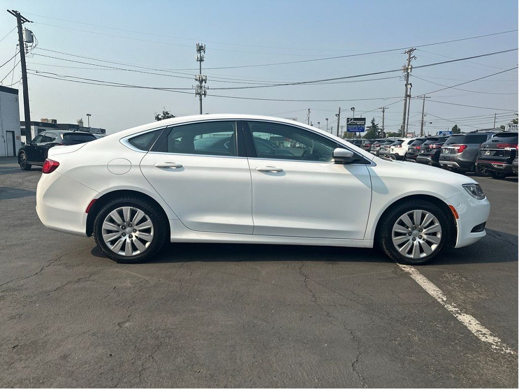 2016 Chrysler 200 Touring