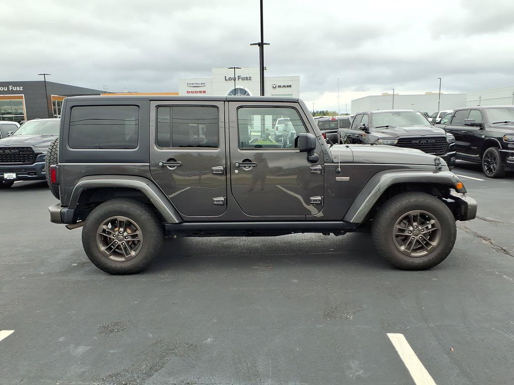 2016 Jeep Wrangler Unlimited Sahara