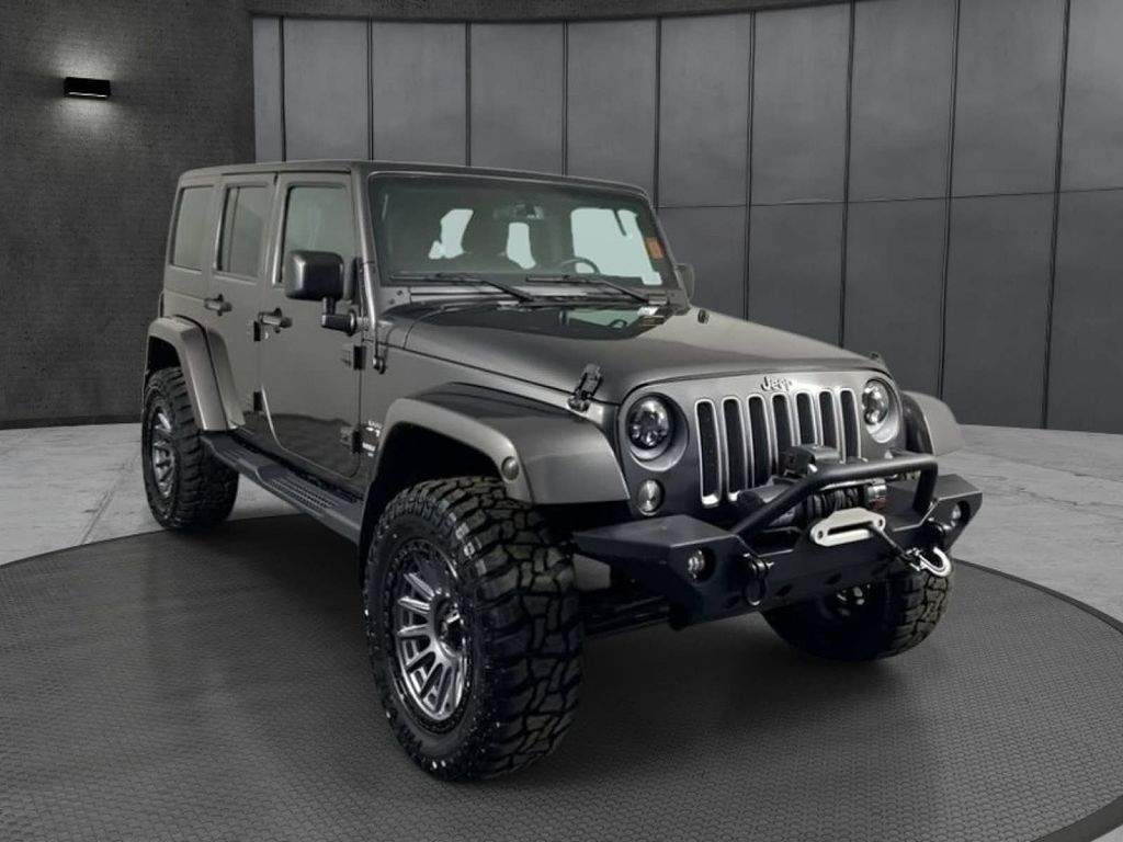 2016 Jeep Wrangler Unlimited 4WD 4dr Sahara