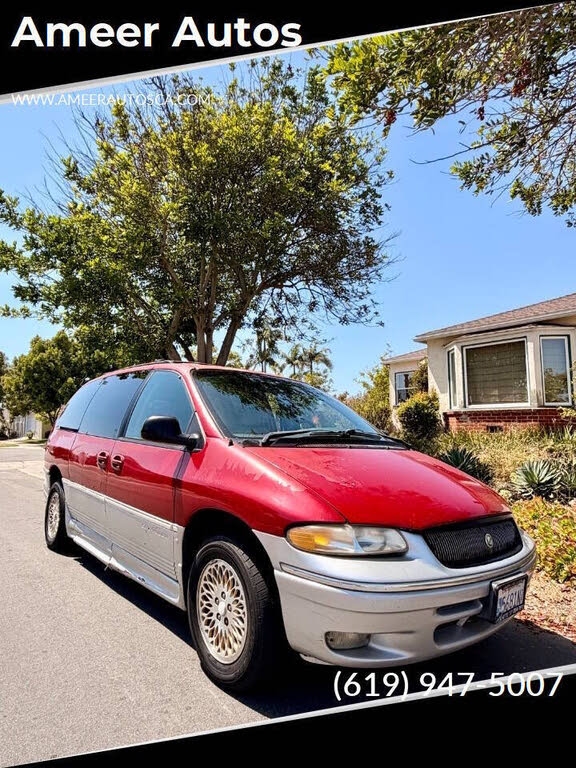 1997 Chrysler Town and Country LXi