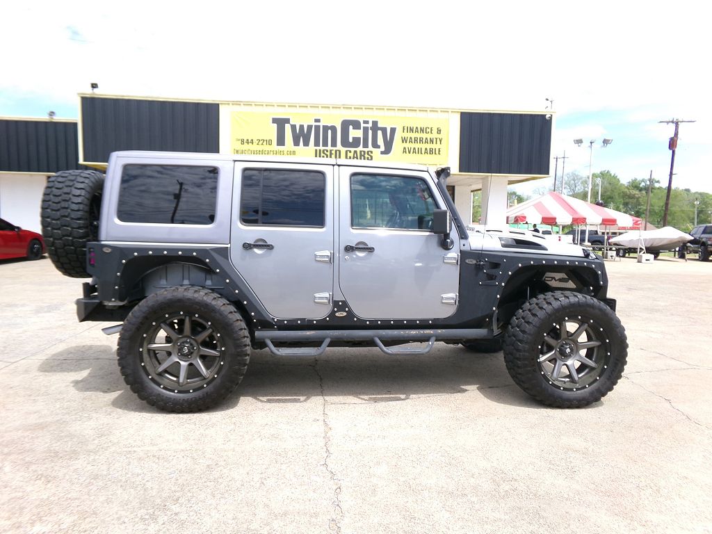 2017 Jeep Wrangler JK Unlimited Sahara 4x4