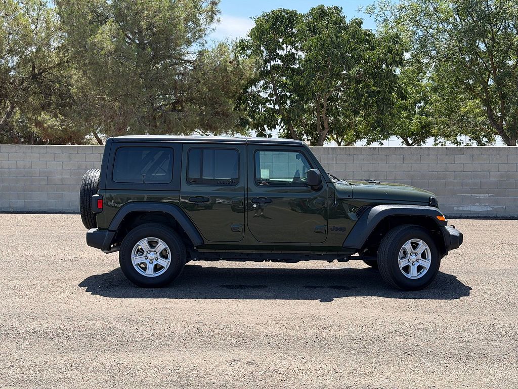 2022 Jeep Wrangler Unlimited Willys