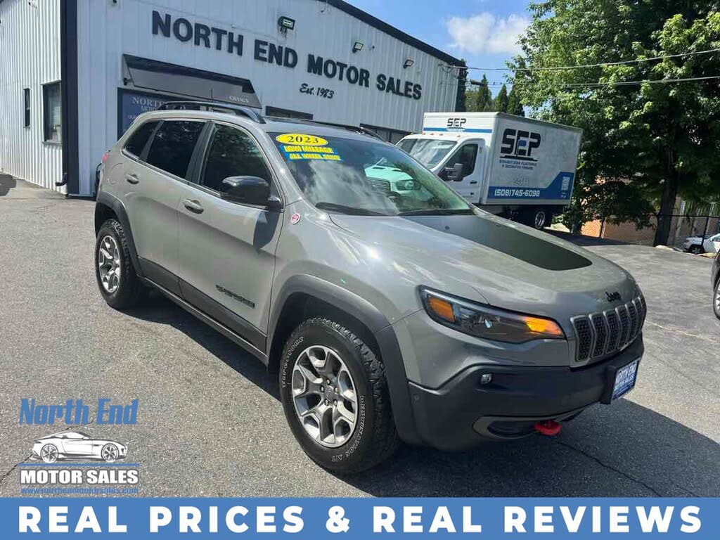 2023 Jeep Cherokee Trailhawk