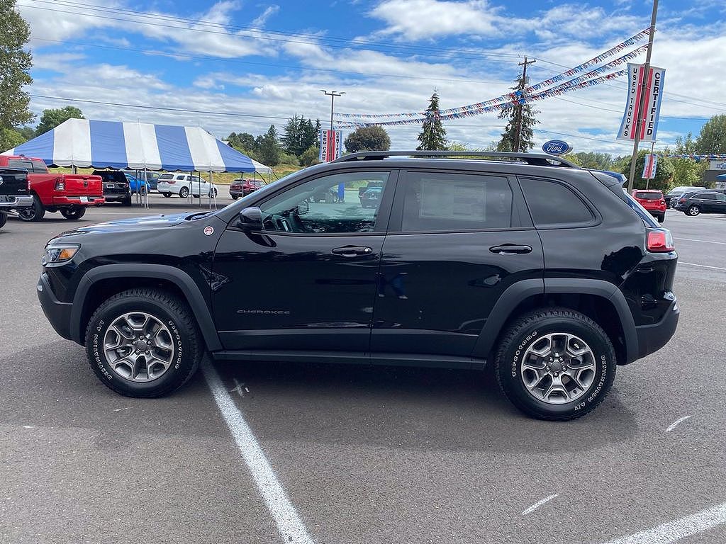 2022 Jeep Cherokee Trailhawk