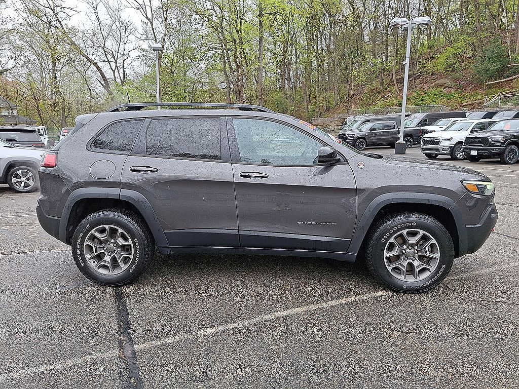 2022 Jeep Cherokee Trailhawk