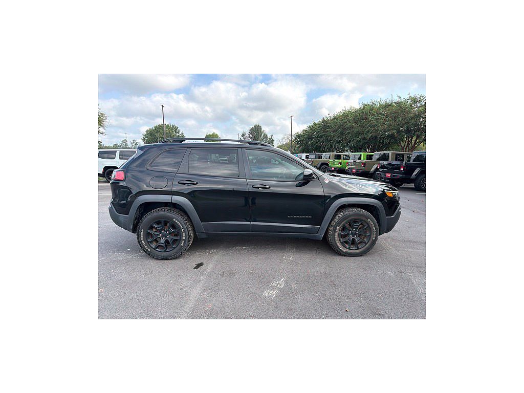 2022 Jeep Cherokee Trailhawk