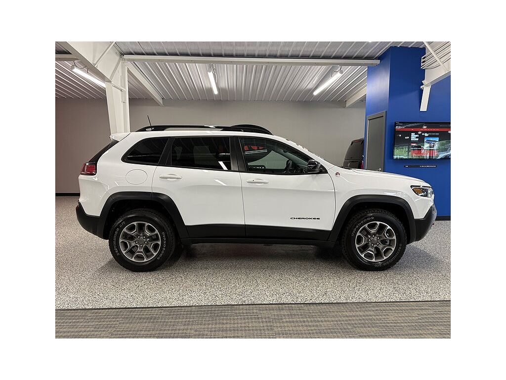 2022 Jeep Cherokee Trailhawk