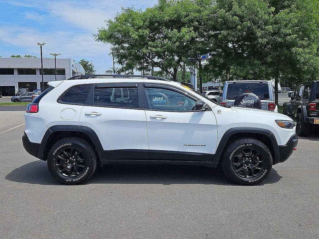 2022 Jeep Cherokee Trailhawk