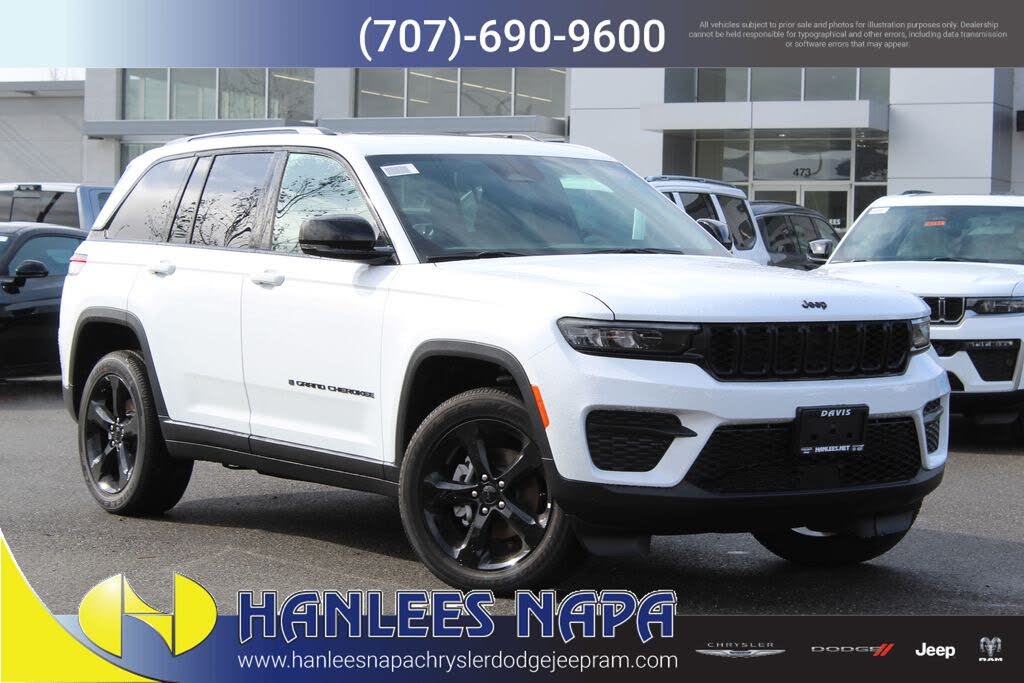 2025 Jeep Grand Cherokee Laredo listing photo