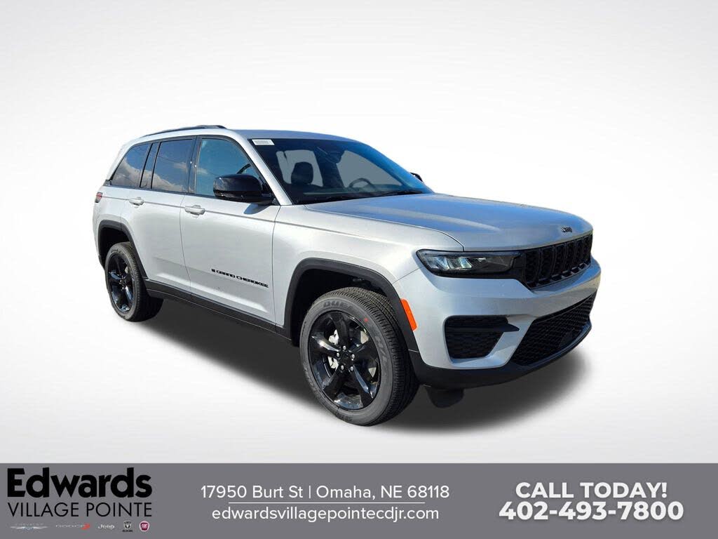 2025 Jeep Grand Cherokee Laredo