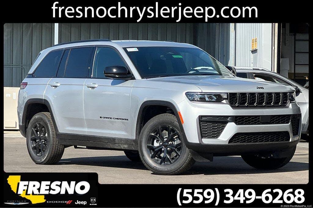 2026 Jeep Grand Cherokee Laredo Altitude