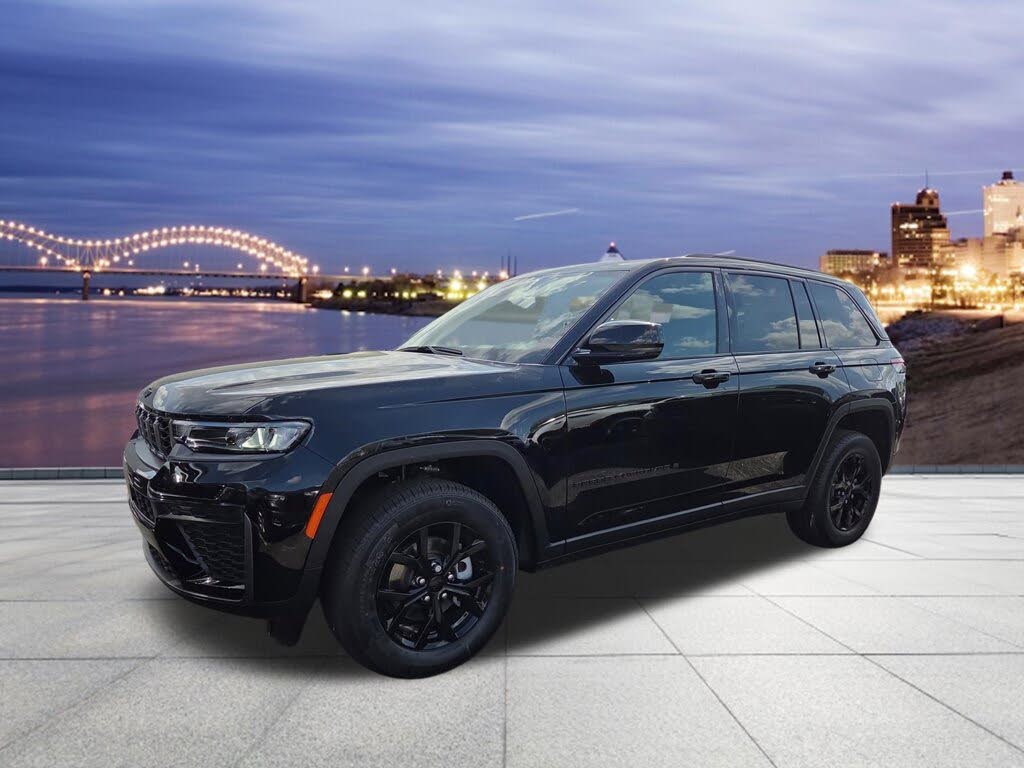 2026 Jeep Grand Cherokee Laredo Altitude