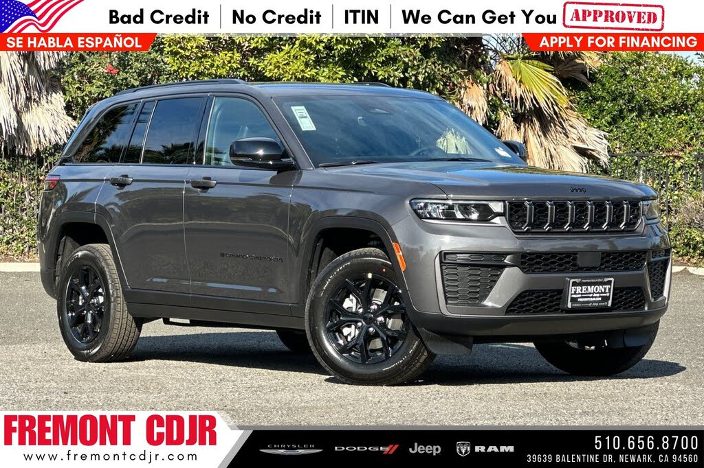 2026 Jeep Grand Cherokee Laredo Altitude