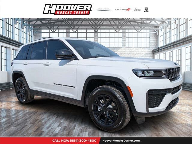 2026 Jeep Grand Cherokee Laredo Altitude