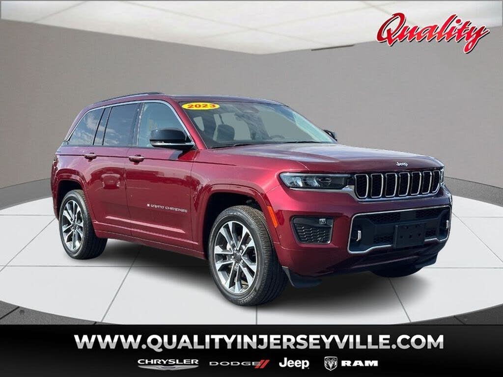 PRE-OWNED 2023 JEEP GRAND CHEROKEE OVERLAND photo 1