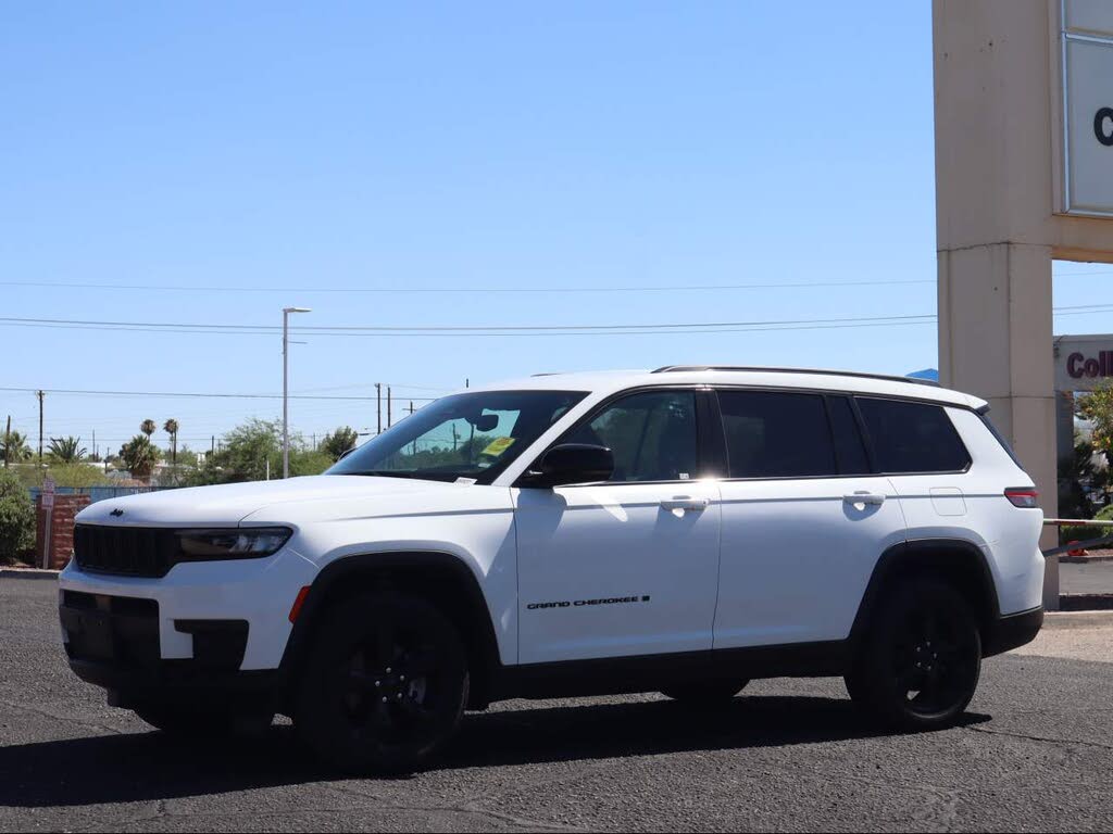 2023 Jeep Grand Cherokee L Laredo