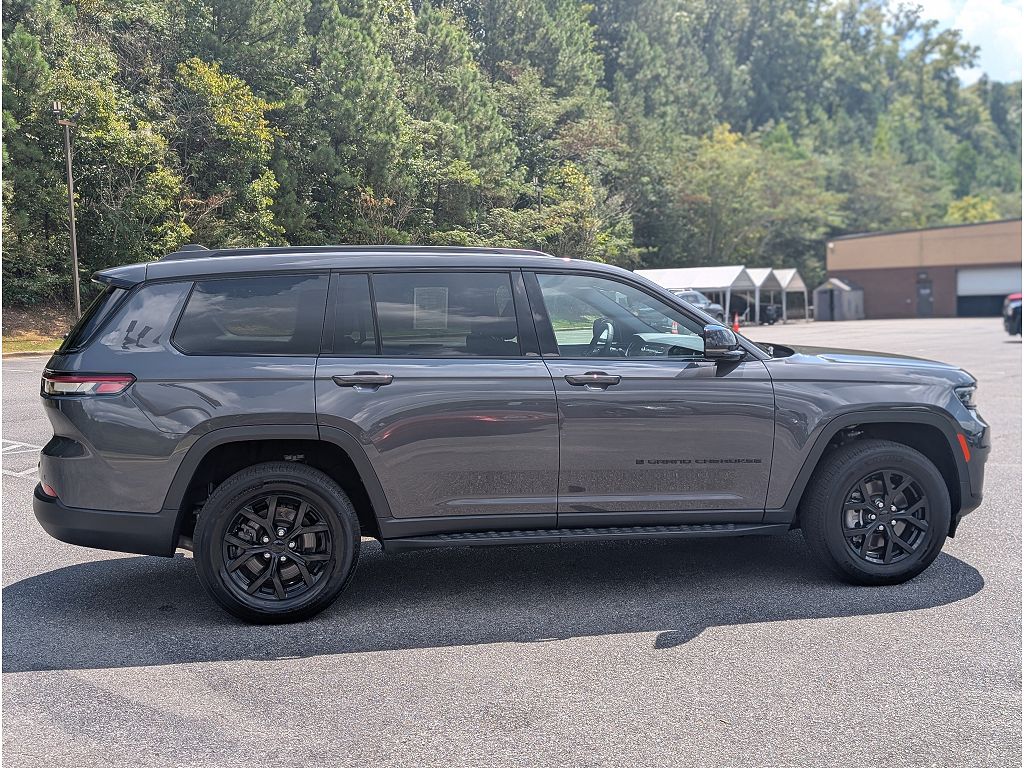 2024 Jeep Grand Cherokee L Laredo