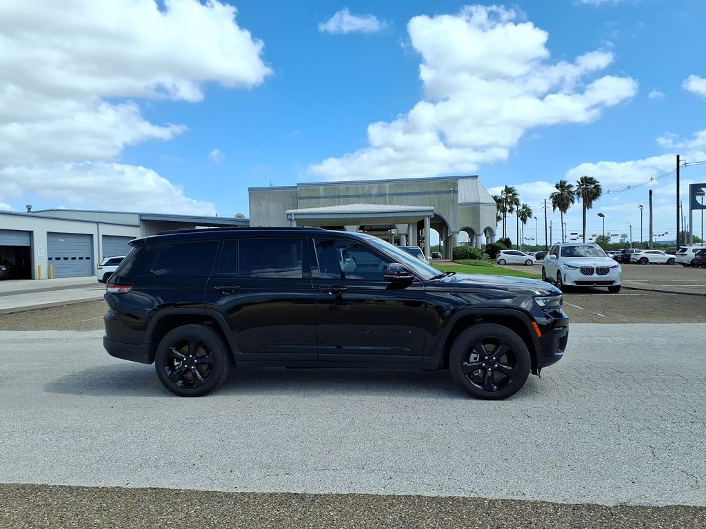 2024 Jeep Grand Cherokee L Laredo