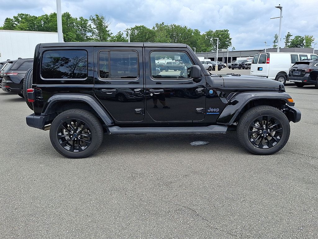 2025 Jeep Wrangler 4xe Sahara