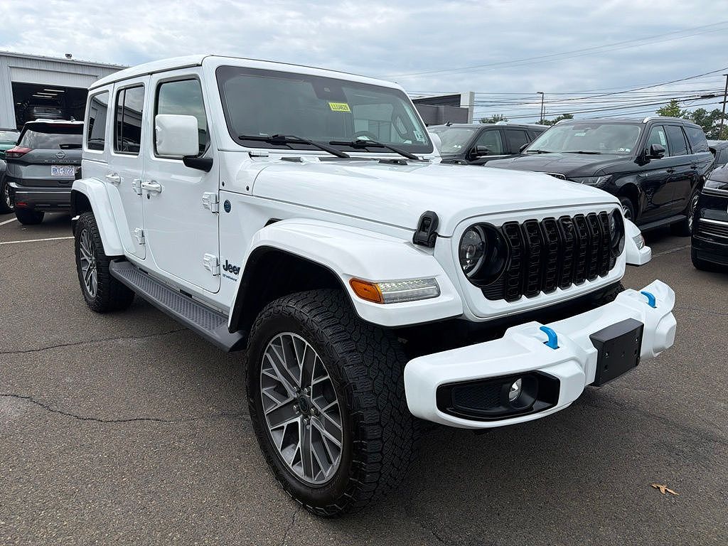 2024 Jeep Wrangler Unlimited 4xe 2.0L 4WD High Altitude Sky Top w/ Navigation