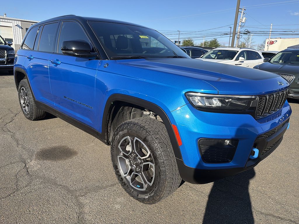 2022 Jeep Grand Cherokee 4xe 2.0L 4WD Trailhawk w/ Navigation