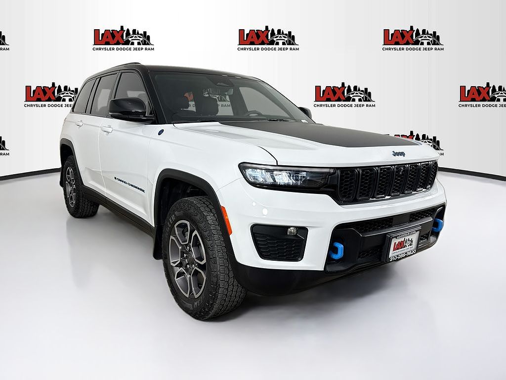 2023 Jeep Grand Cherokee Trailhawk CARB State Package
