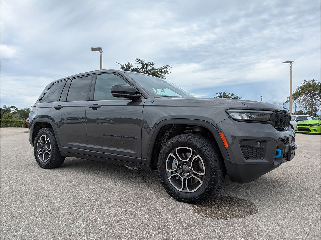 2022 Jeep Grand Cherokee Trailhawk