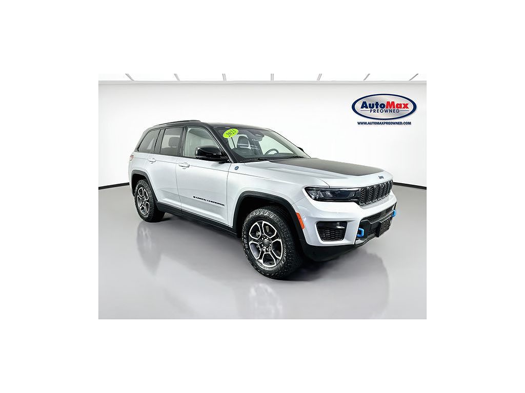 2023 Jeep Grand Cherokee Trailhawk CARB State Package