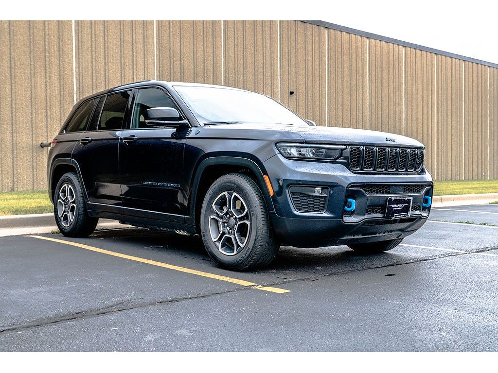 2024 Jeep Grand Cherokee Trailhawk CARB State Package