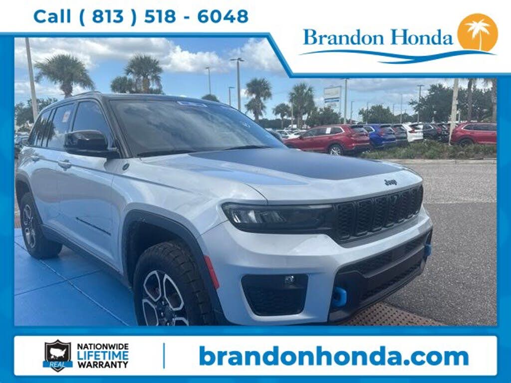 2023 Jeep Grand Cherokee Trailhawk CARB State Package