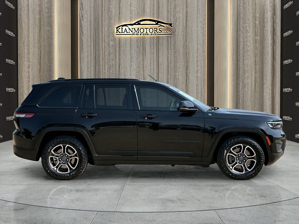 2023 Jeep Grand Cherokee 4xe Trailhawk