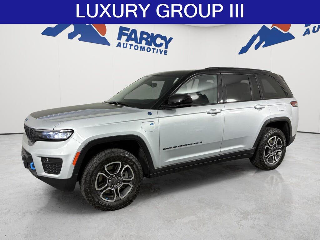 2023 Jeep Grand Cherokee Trailhawk CARB State Package
